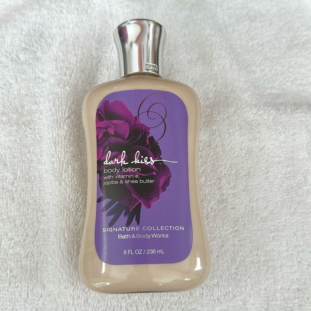 Bath & Body Works Vintage Dark Kiss Body Lotion
